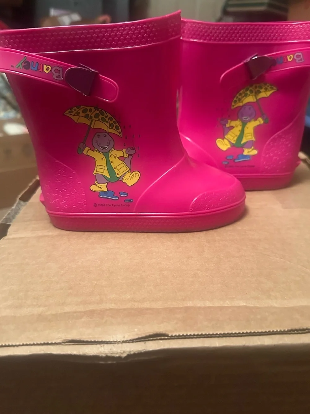 N/A bright pink